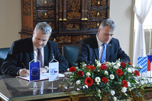 Přeshraniční spolupráce mezi Českou republikou a Bavorskem bude pokračovat