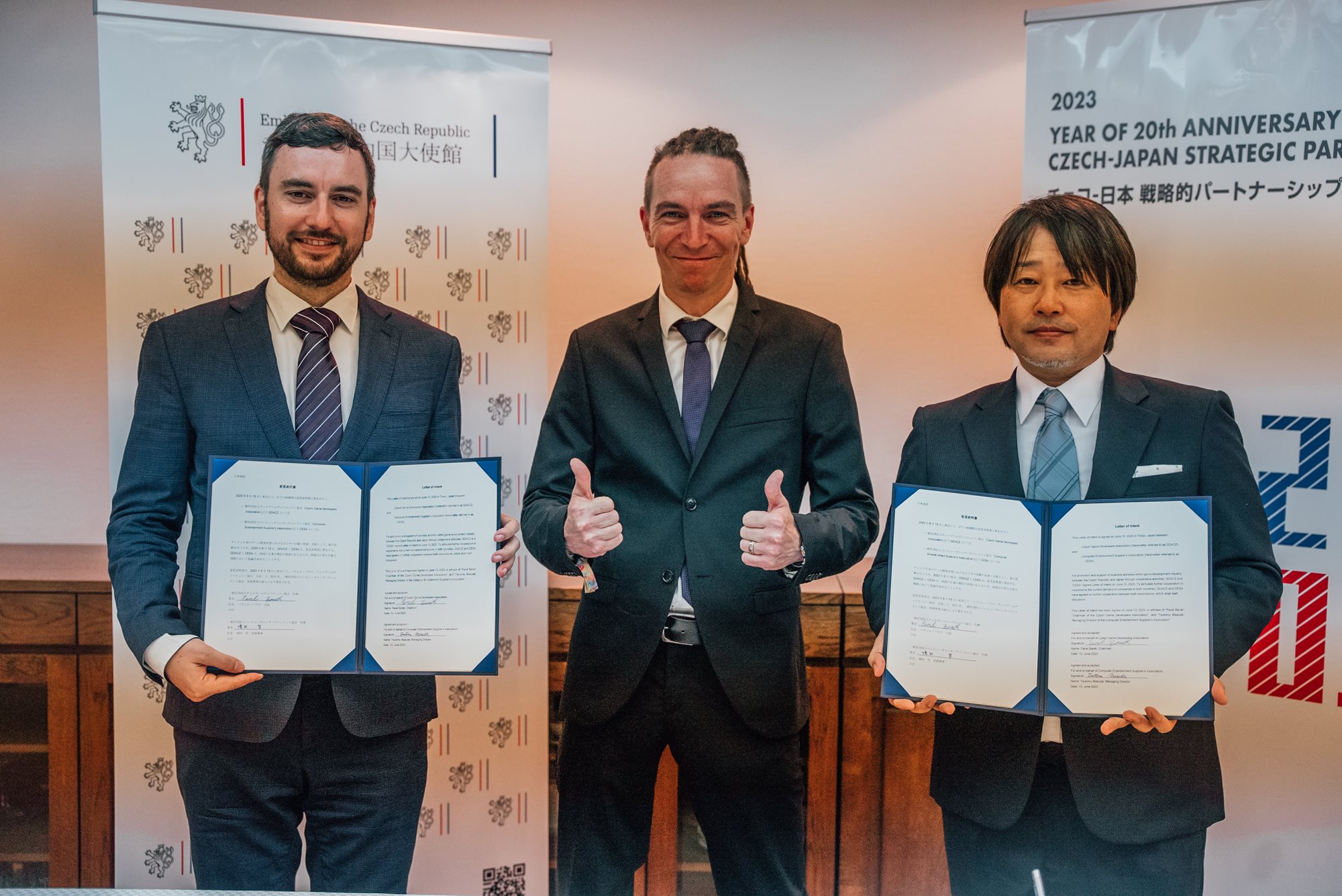 Zástupci Asociace českých herních vývojářů podepsali dohodu o spolupráci se svými japonskými kolegy z organizace Computer Entertainment Suppliers.