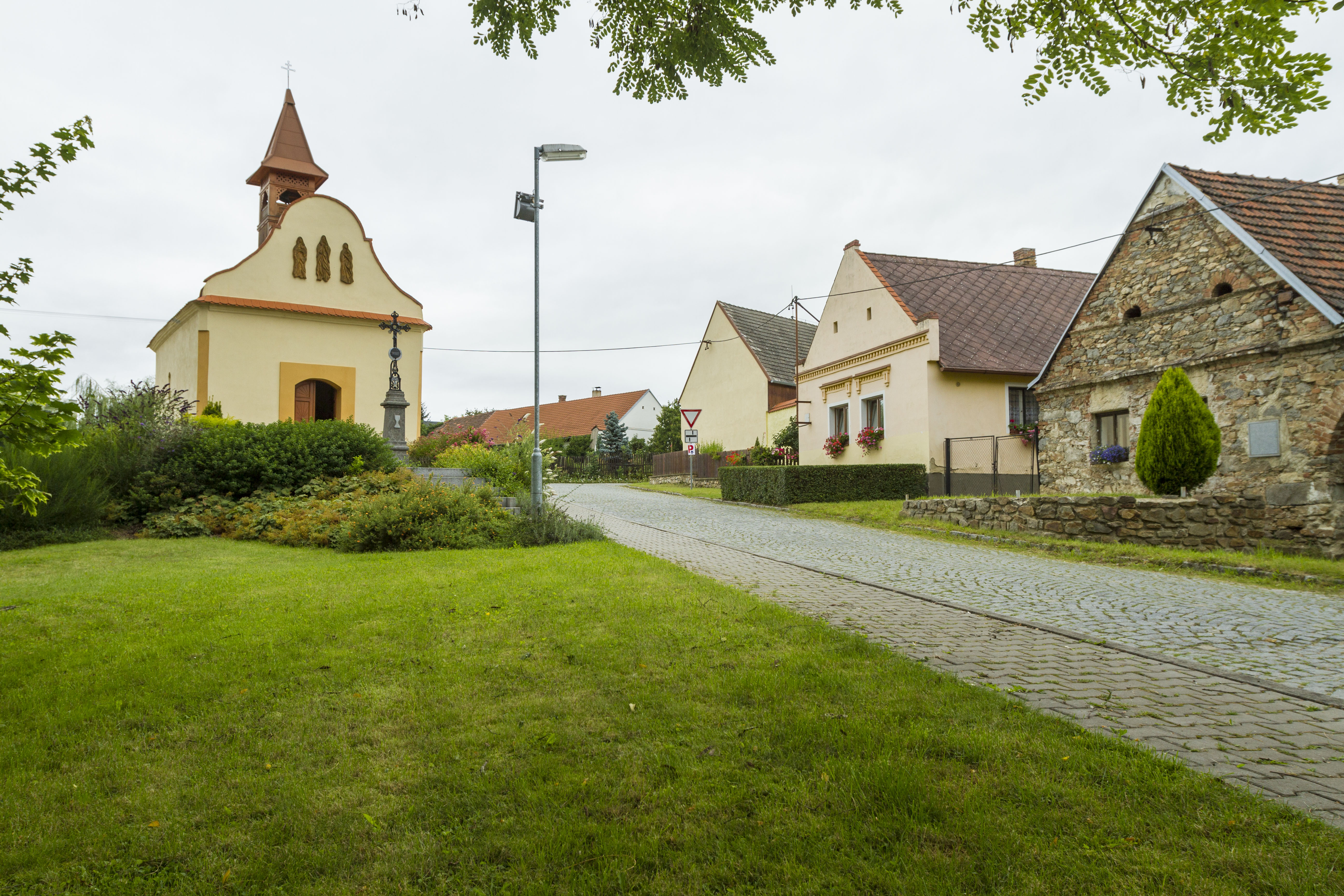 Ministerstvo pro místní rozvoj rozdělí mezi neziskové organizace téměř 30 milionů korun