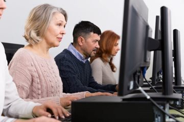 Podpora z OPST míří i na celoživotní vzdělávání obyvatel uhelných regionů