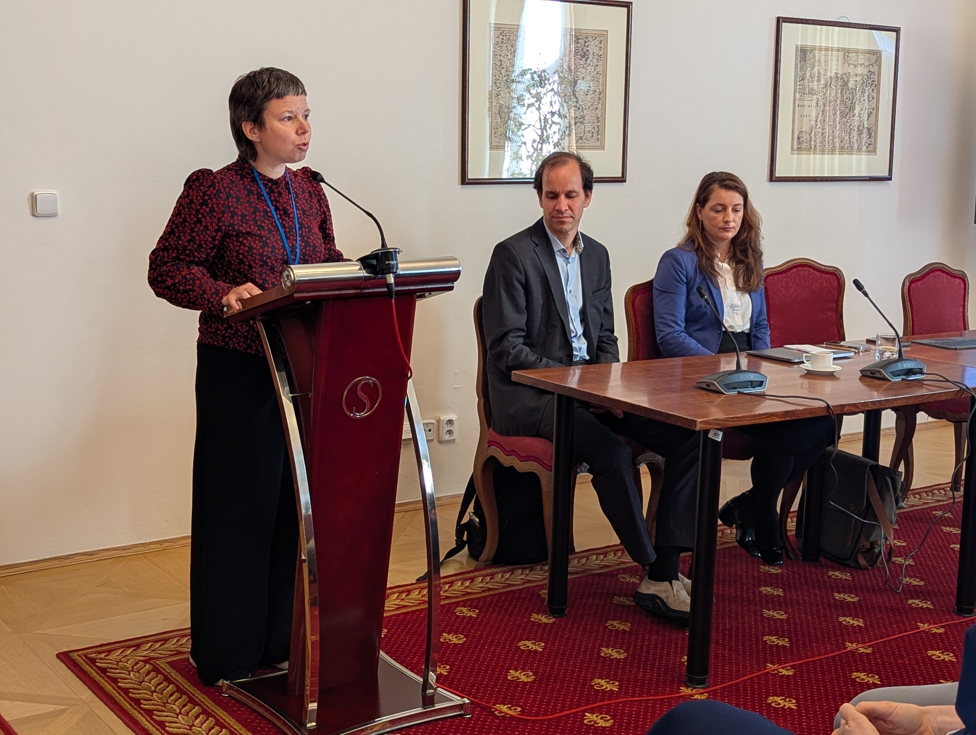 Jak mohou i menší inovativní softwarové firmy pracovat pro stát? Seminář v Senátu ukázal cestu k férovějším IT zakázkám