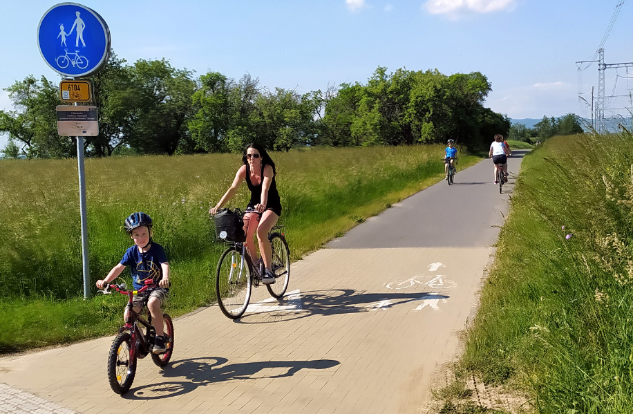 Nová metodika plánování bezpečné infrastruktury pro cyklisty. Česko směřuje k síti kvalitních a bezpečných cyklotras – MMR podporuje jejich budování, modernizaci i přeznačení